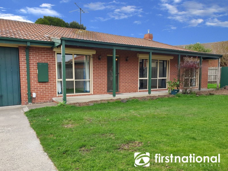 13 Heatherlea Crescent, Narre Warren VIC 3805