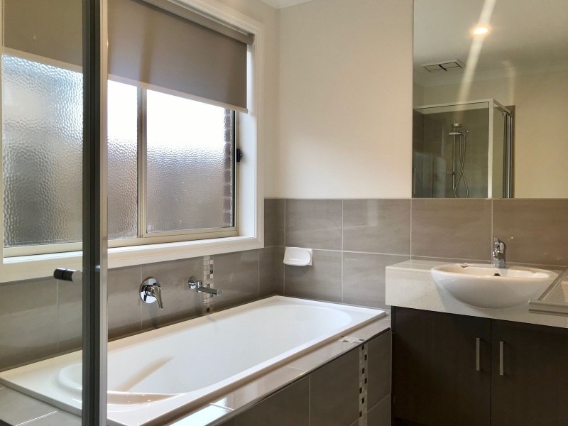 56 Kamona Street, Clyde VIC 3978