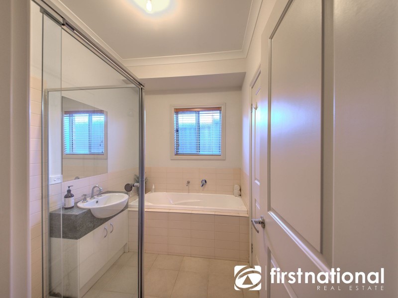 3/42-44 Inglis Road, Berwick VIC 3806