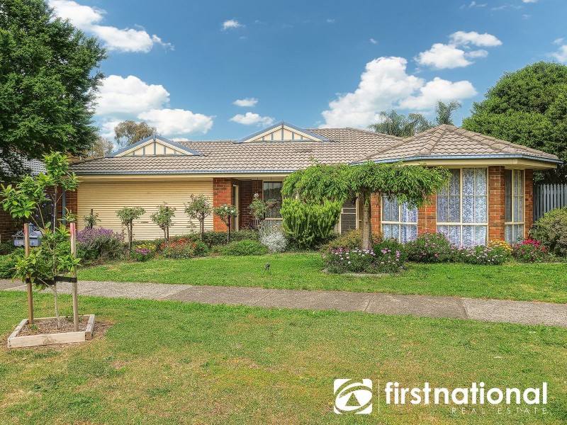 144 Sweeney Drive, Narre Warren VIC 3805