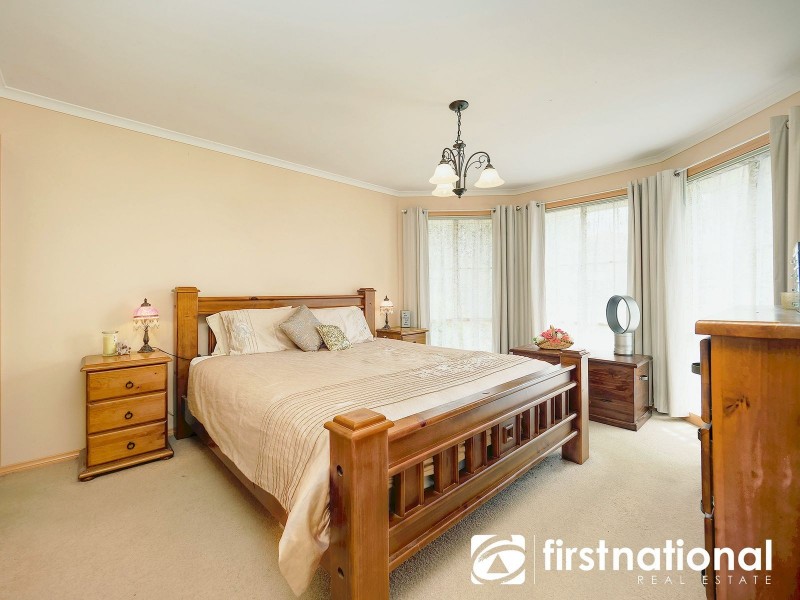 144 Sweeney Drive, Narre Warren VIC 3805