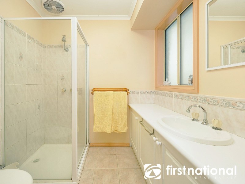 144 Sweeney Drive, Narre Warren VIC 3805