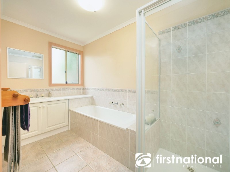 144 Sweeney Drive, Narre Warren VIC 3805