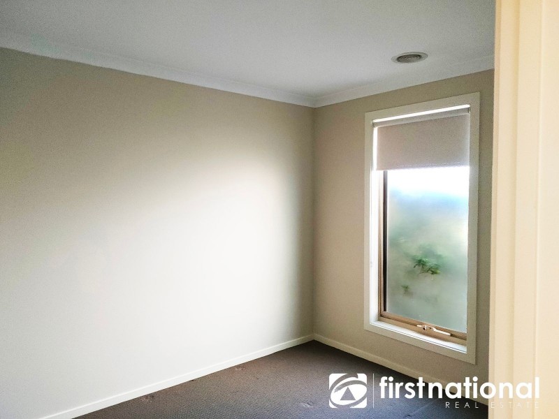 10 Midori Lane, Officer VIC 3809