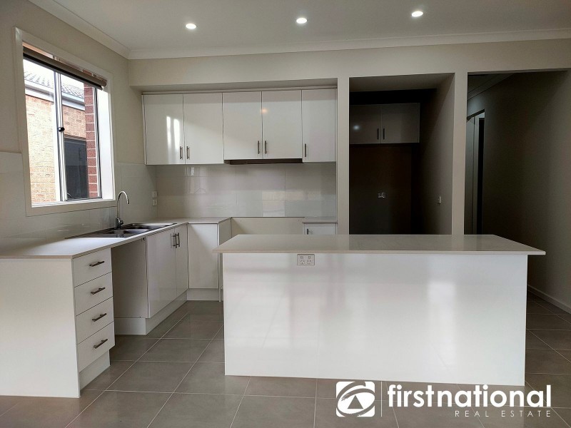 5 Shelley Street, Officer VIC 3809