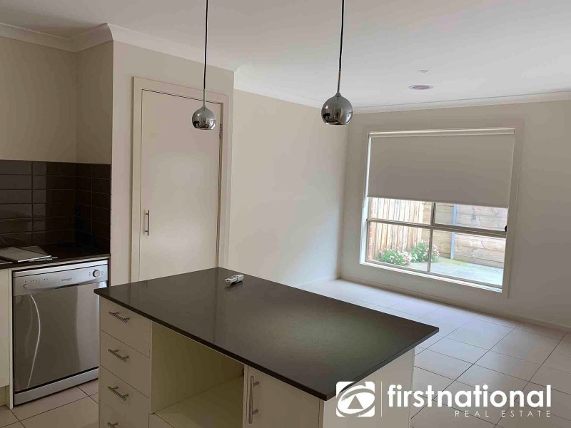 48 Belmont Crescent, Pakenham VIC 3810