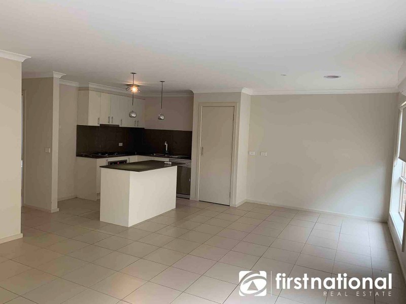 48 Belmont Crescent, Pakenham VIC 3810