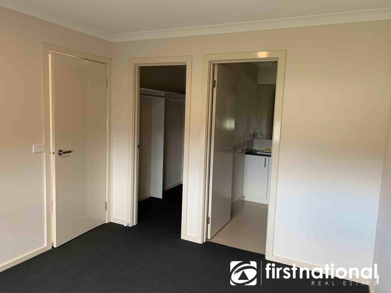 48 Belmont Crescent, Pakenham VIC 3810