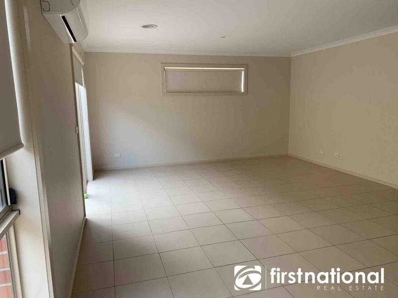 48 Belmont Crescent, Pakenham VIC 3810