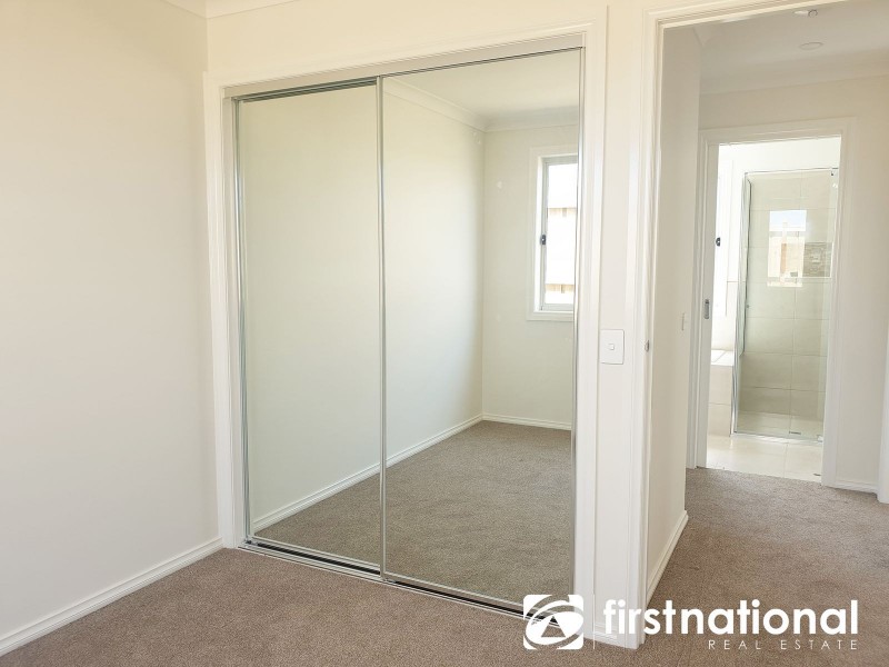 22 Gresall Street, Clyde North VIC 3978