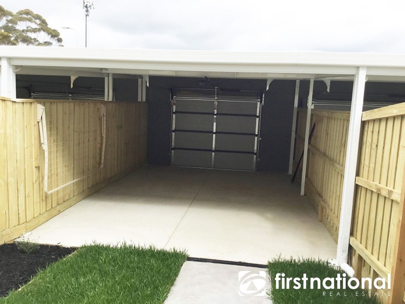 39 Hunt Way, Pakenham VIC 3810