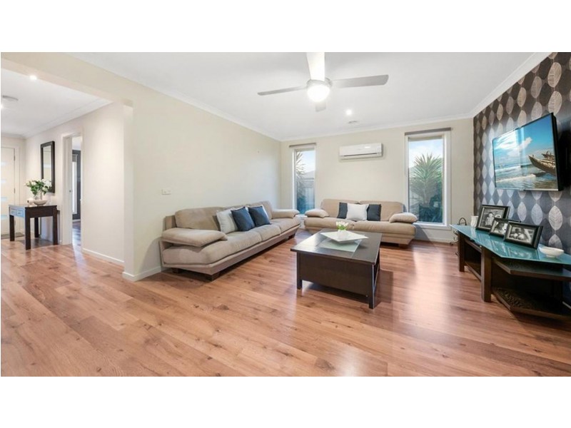 11 Celebration Circuit, Pakenham VIC 3810