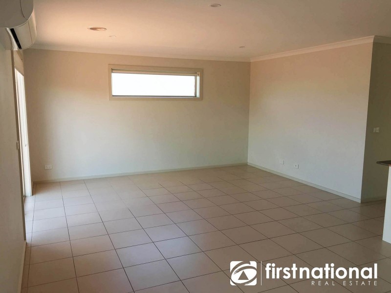 5 Tyalla Way, Pakenham VIC 3810