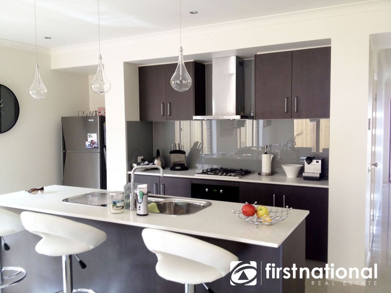 34 Clarendon Street, Pakenham VIC 3810