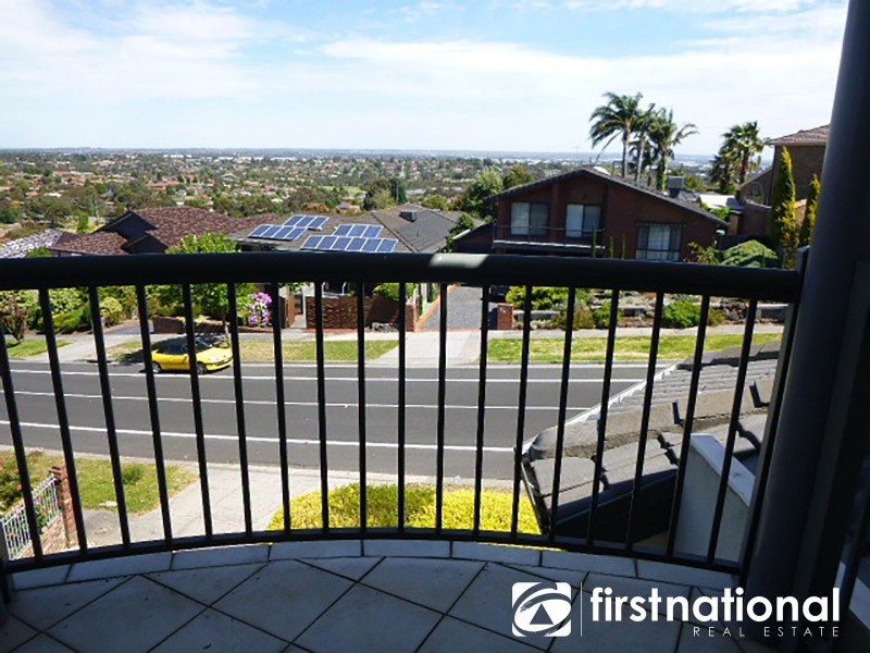 49 John Edgcumbe Way, Endeavour Hills VIC 3802
