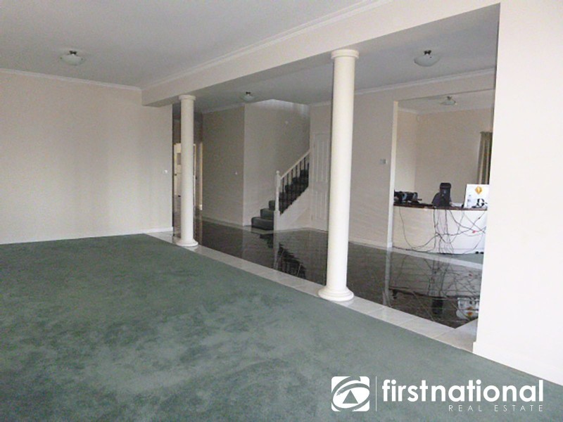 49 John Edgcumbe Way, Endeavour Hills VIC 3802