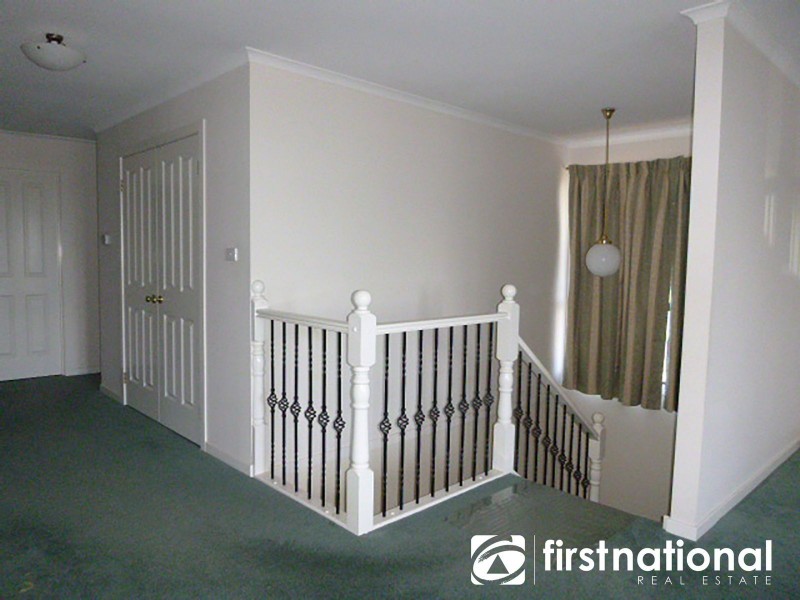 49 John Edgcumbe Way, Endeavour Hills VIC 3802