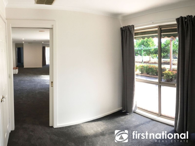 8 Tamarisk Road, Narre Warren VIC 3805