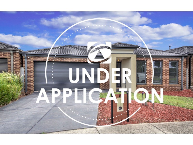 8 Boland Drive, Lyndhurst VIC 3975