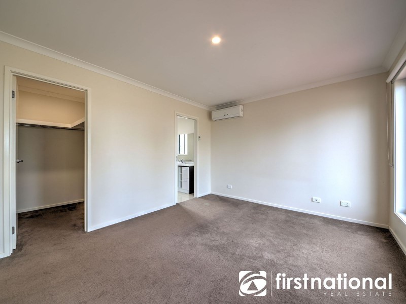 8 Boland Drive, Lyndhurst VIC 3975