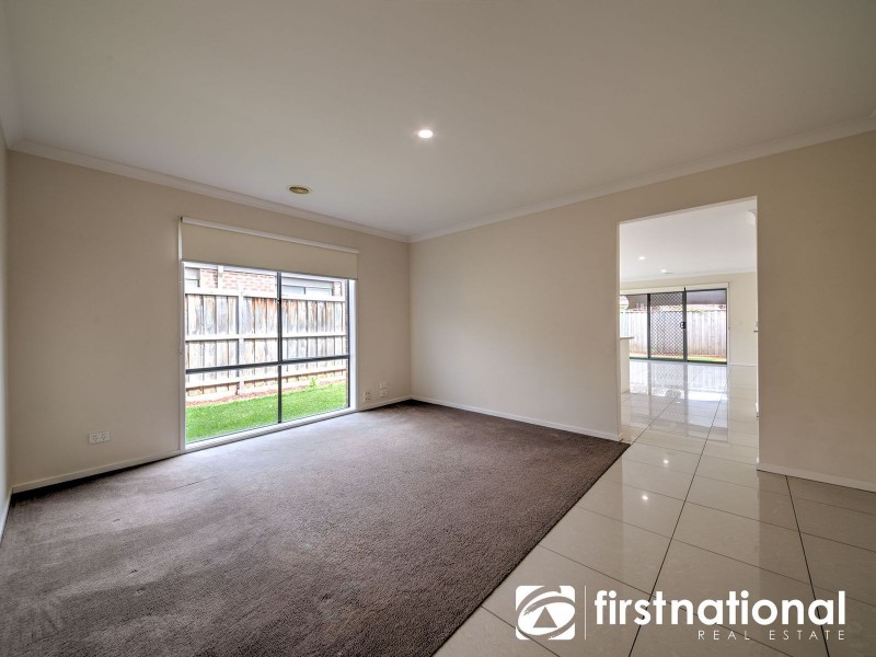 8 Boland Drive, Lyndhurst VIC 3975