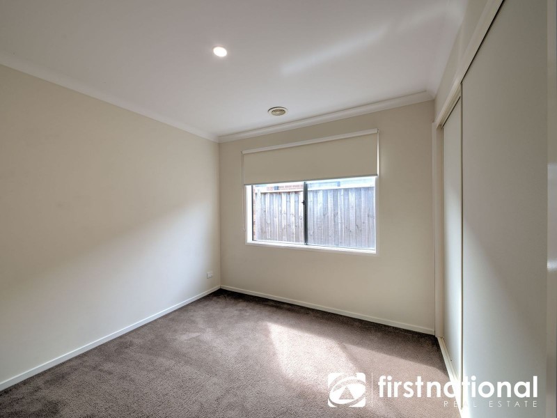 8 Boland Drive, Lyndhurst VIC 3975