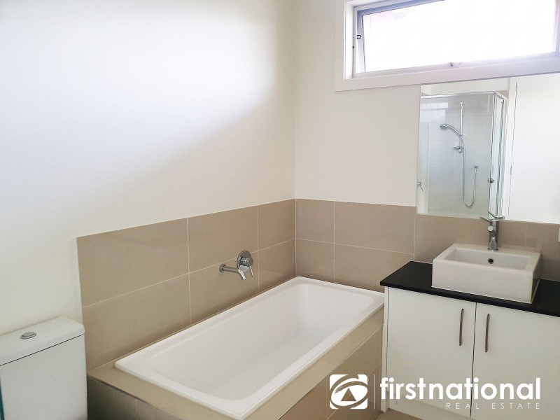 1/13 Grandview Avenue, Dandenong VIC 3175