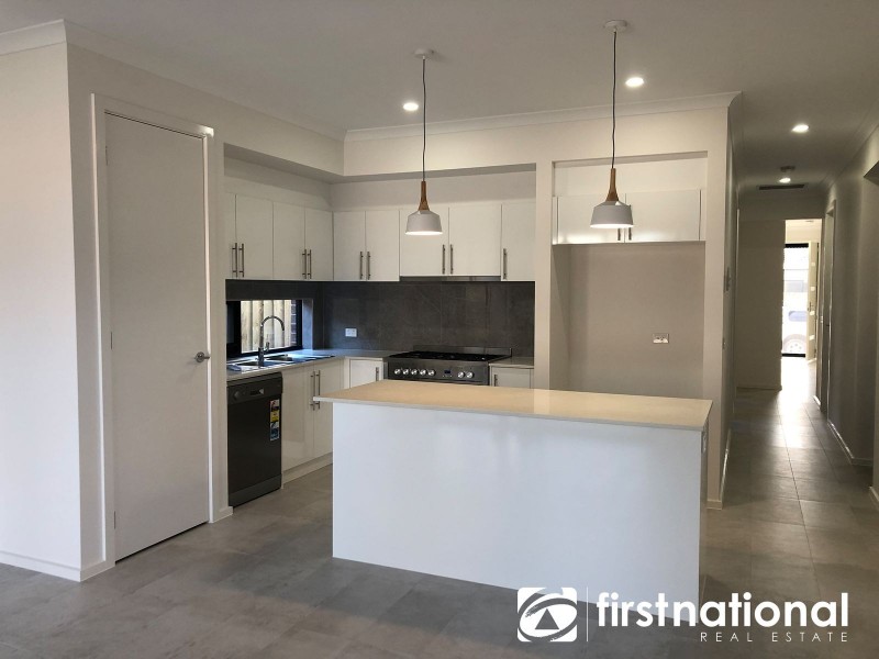 10 Curtis Street, Officer VIC 3809