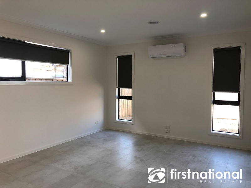 10 Curtis Street, Officer VIC 3809