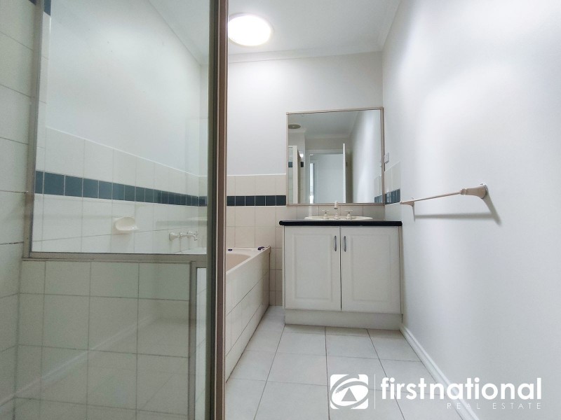 1/13A Templeton Crescent, Pakenham VIC 3810