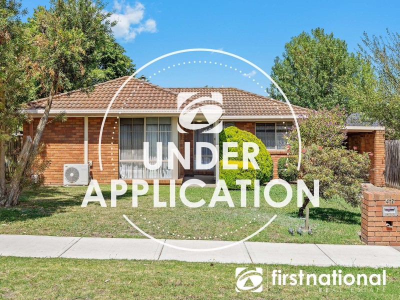 1/42 Strathavan Drive, Berwick VIC 3806