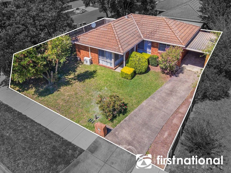 1/42 Strathavan Drive, Berwick VIC 3806