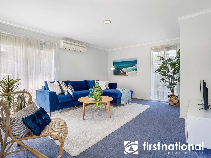 1/42 Strathavan Drive, Berwick VIC 3806