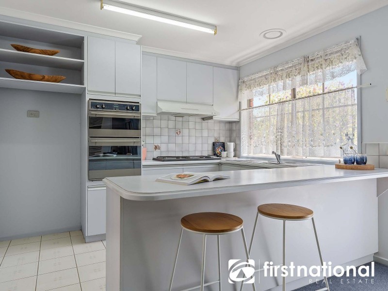1/42 Strathavan Drive, Berwick VIC 3806