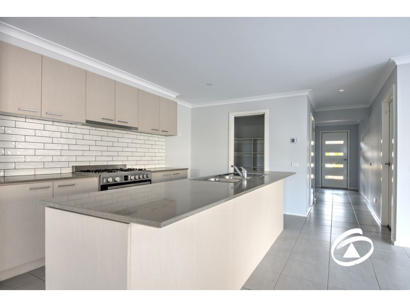 39 Bona Vista Rise, Clyde VIC 3978