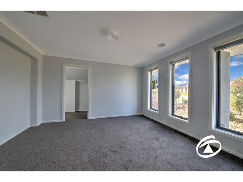 39 Bona Vista Rise, Clyde VIC 3978