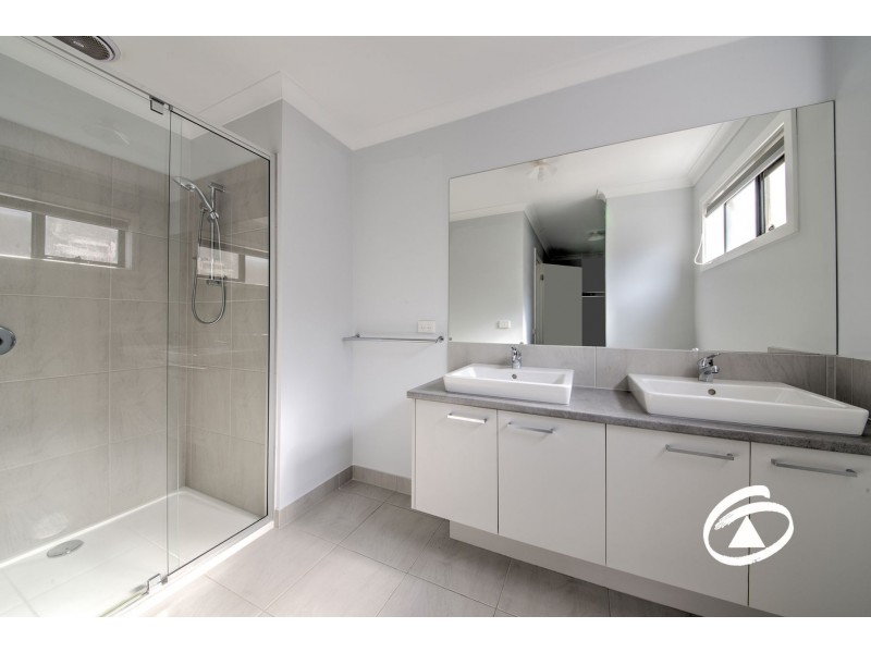 39 Bona Vista Rise, Clyde VIC 3978