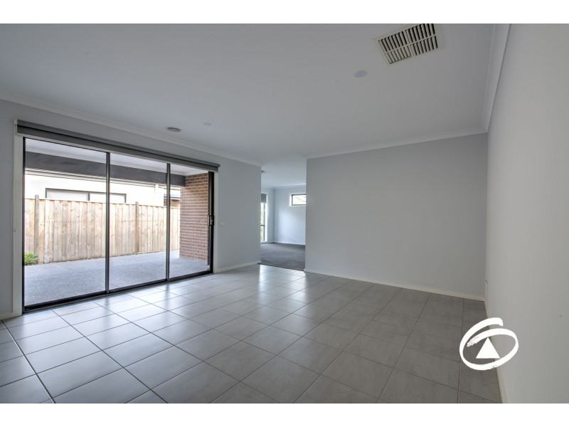 39 Bona Vista Rise, Clyde VIC 3978