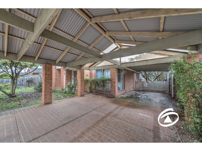 24 Fleetwood Drive, Narre Warren VIC 3805
