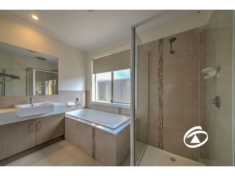 70 Frankland Street, Clyde North VIC 3978