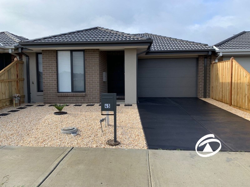 45 Troups Creek Promenade, Narre Warren VIC 3805