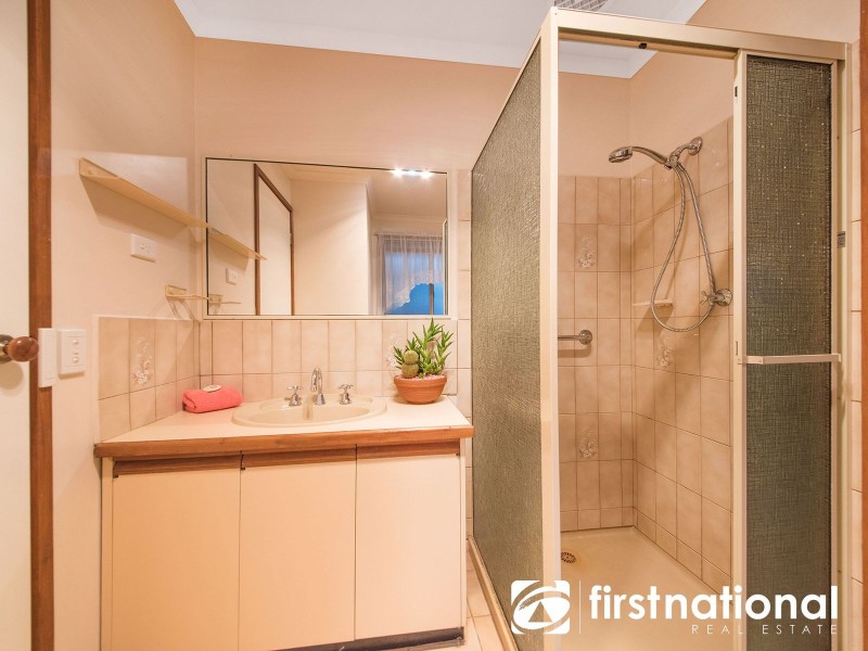 1/1 Blackwood Drive, Narre Warren VIC 3805