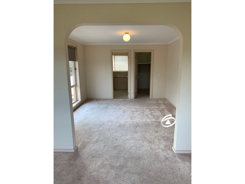 4 Charlton Court, Endeavour Hills VIC 3802