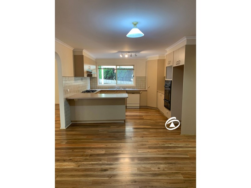 4 Charlton Court, Endeavour Hills VIC 3802