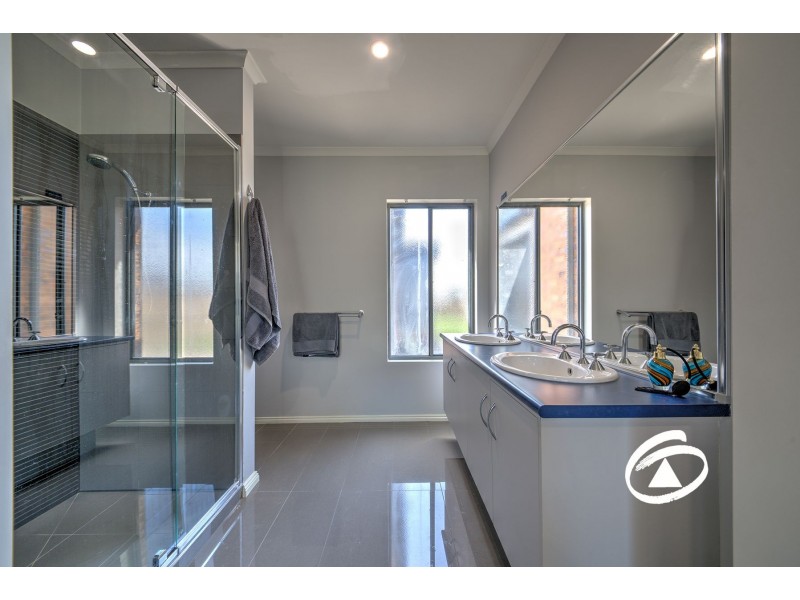 743 Glasscocks Road, Narre Warren South VIC 3805