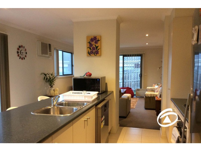 11 Hollington Way, Berwick VIC 3806