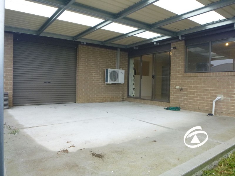 1 Doonie Way, Pakenham VIC 3810