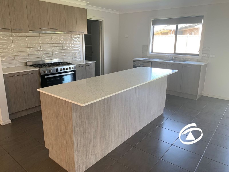 79 Bona Vista Rise, Clyde VIC 3978