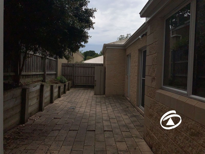 2/6 Elgin Street, Berwick VIC 3806
