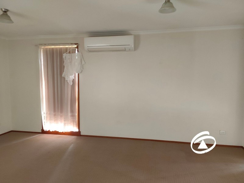 1/8 Victory Court, Narre Warren VIC 3805